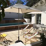 Moderne 4 Chambres, Piscine Chauffee, Wi-fi, Proche Et Commerces, - Fr-1-374-147